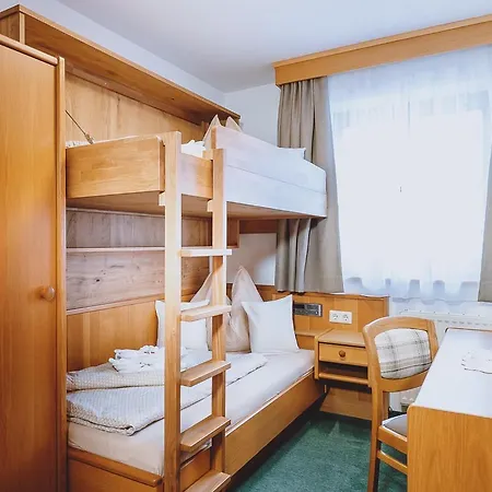 Lindlinghof Aparthotel 2*