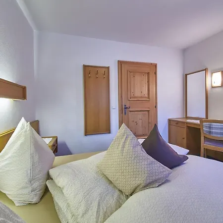 Lindlinghof Lägenhetshotell 4*